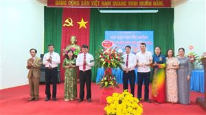Các địa phương gặp mặt kỷ niệm 40 năm Ngày Nhà giáo Việt Nam