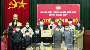 UBMTTQVN huyện Thanh Thủy tiếp nhận 15 triệu đồng  ủng hộ công tác phòng, chống dịch COVID-19