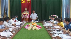 Đồng chí Phó Bí thư TT Huyện ủy làm việc với BTV Đảng ủy xã Tân Phương