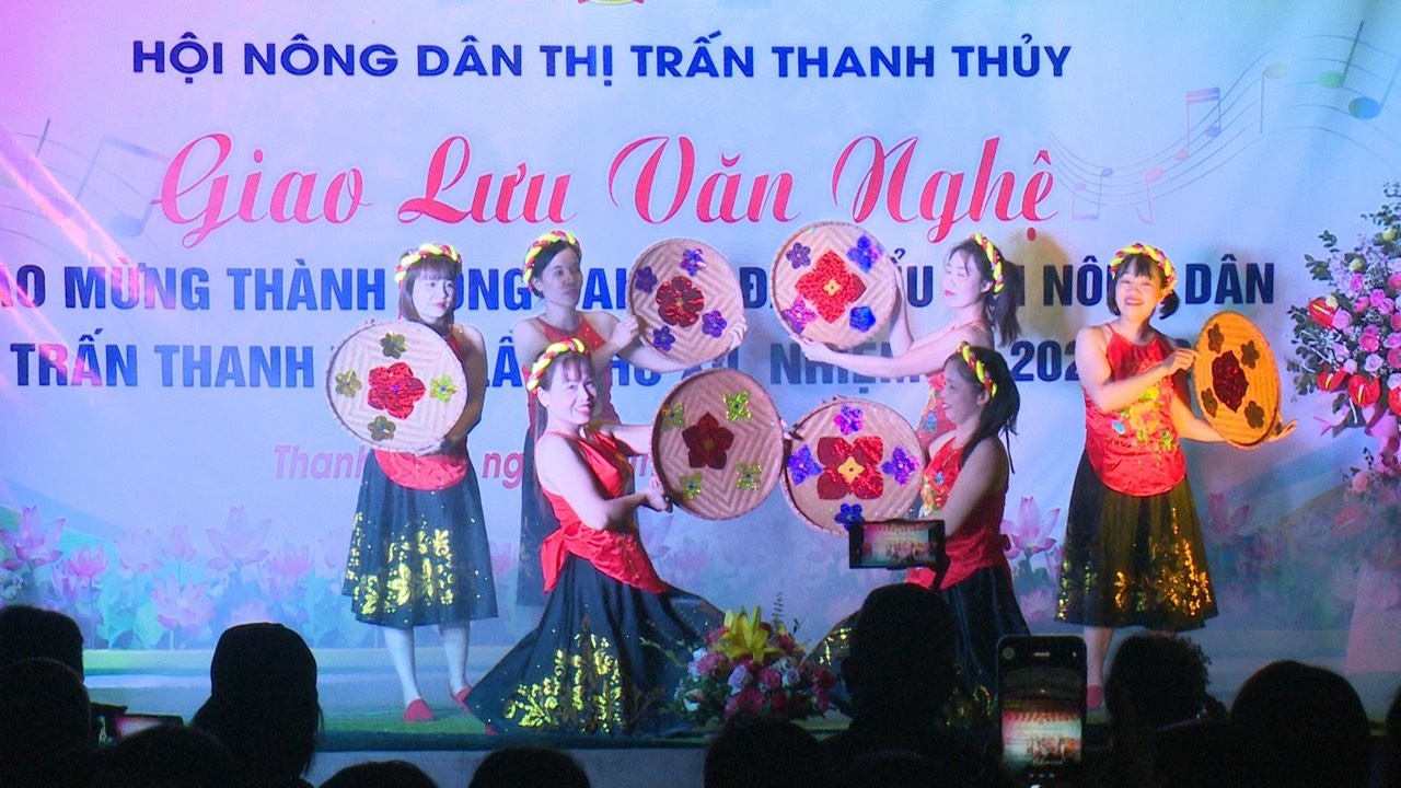Giao lưu văn nghệ là một trong những hoạt động quan trọng tại Đại hội Đại biểu Hội Nông nghiệp Việt Nam. Với những tiết mục văn nghệ đa dạng và ý nghĩa, các đại biểu được cùng nhau chia sẻ kinh nghiệm, động viên, xúc tiến hợp tác trong ngành nông nghiệp.