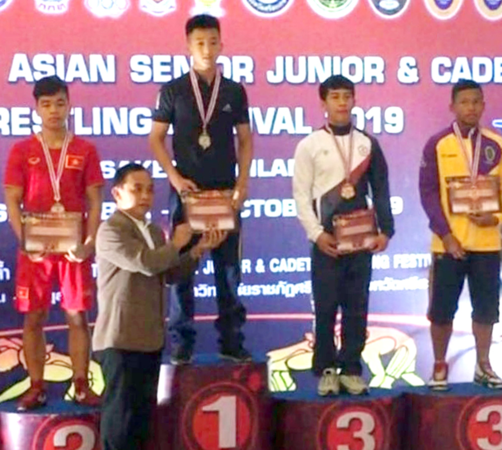 btc-trao-hcb-cho-van-dong-vien-nguyen-van-dang-hang-can-61kg-1570109801 btc-trao-hcb-cho-van-dong-vien-nguyen-van-dang-hang-can-61kg-1570109801